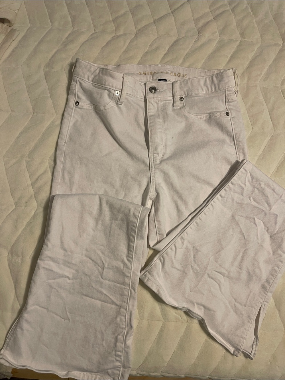 American Eagle Outfitters White Women’s Super High Rise Flare Jeans
